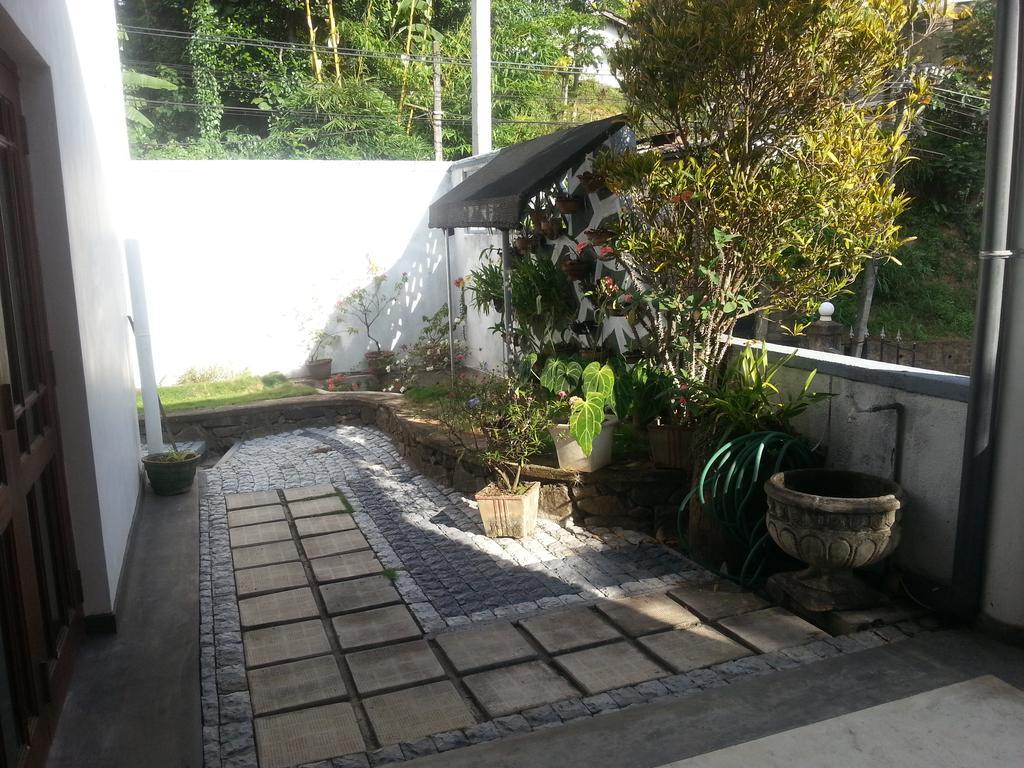 Aaranya Residence Kandy Exterior photo